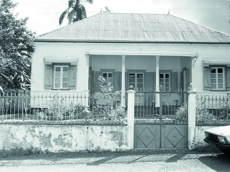 Maison créole avec façade écran et varangue d'apparat à l'Entre-Deux