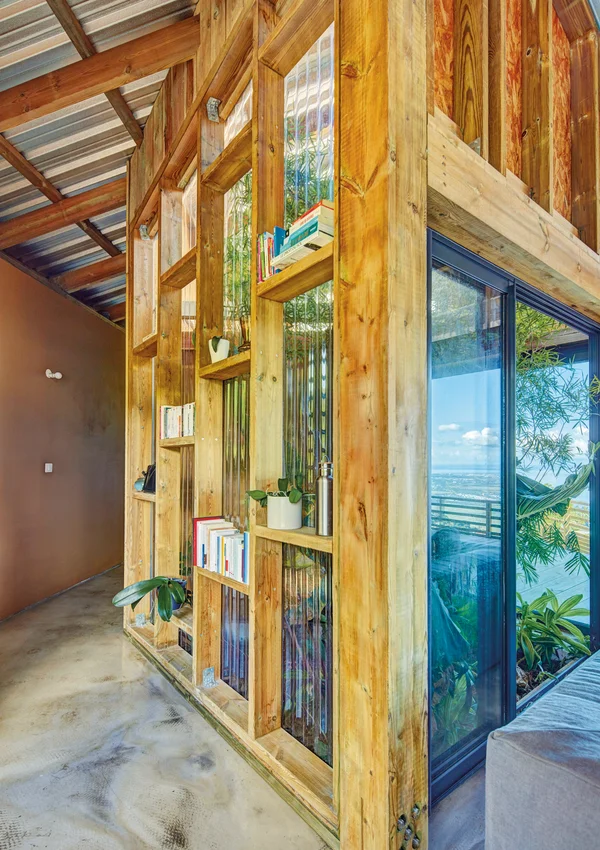 Construction en bois de la Maison T2TX Réunion assemblée comme un mikado