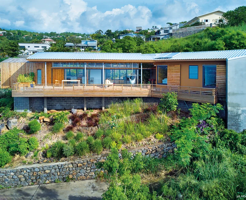 Sol en ciment stabilisé ciré de la Construction bois Saint-Paul T2TX