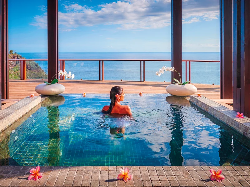 Vue panoramique sur l'océan Indien depuis le PALM Hotel & Spa Réunion.