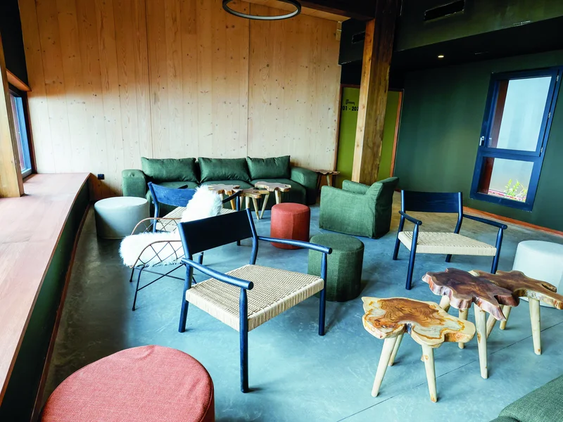 Arboretum pédagogique et pépinière d'espèces indigènes près du refuge volcanique